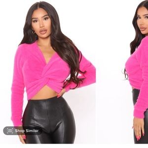 Fashion Nova pink sweater from Hyfve size large in great condition